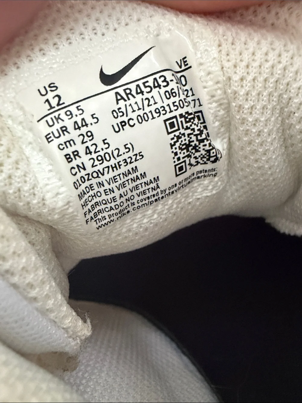 Nike TR 9 White Athletic Sneakers with Black Strap Detail